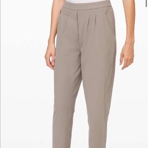 Lululemon: Essential High Rise Trouser